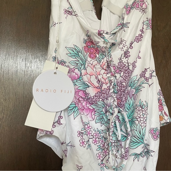 NWT Radio Fiji Cayo One Piece Swimsuit in White - Picture 5 of 6